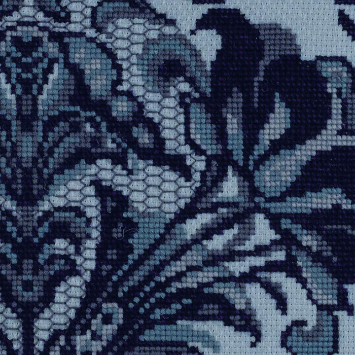רקמה על בד גבינה - Cushion/Panel Spanish Lace