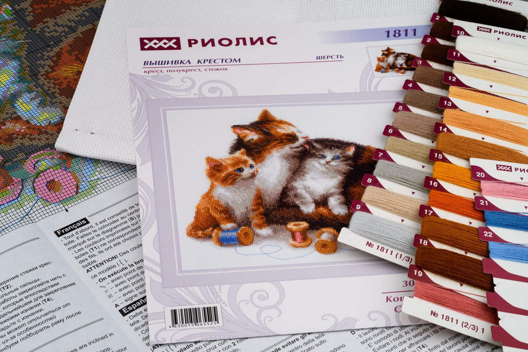 רקמה על בד גבינה - Cat with Kittens