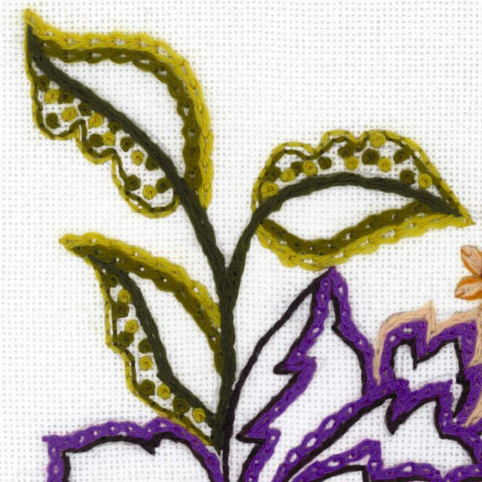 רקמה על בד גבינה - Flower Sketch