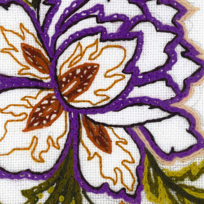 רקמה על בד גבינה - Flower Sketch