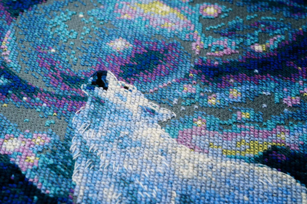 רקמה על בד גבינה - Ice-Cold Wind