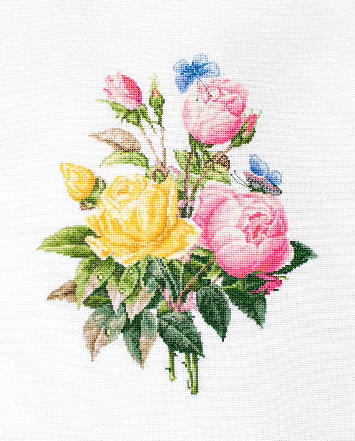 רקמה על בד גבינה - Yellow Roses And Bengal Roses