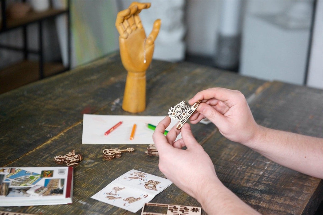 פאזל מכני - U-Fidget Creation