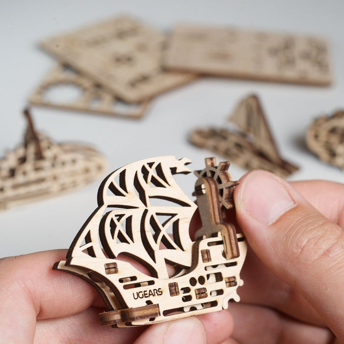 פאזל מכני - U-Fidget Ships