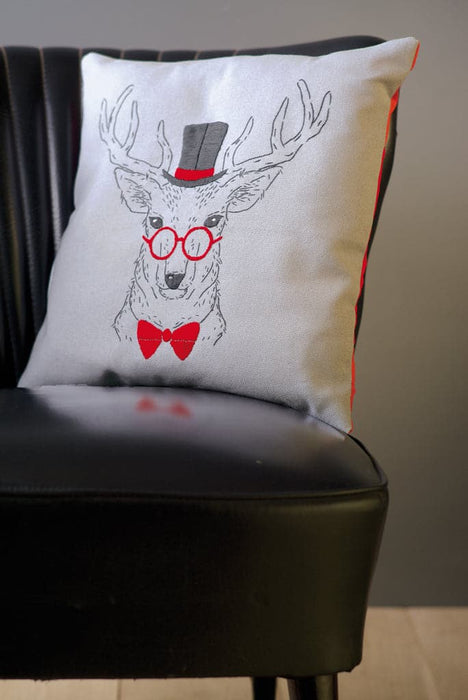 הכנת תמונת צמר או כרית - צבי במשקפיים אדומים