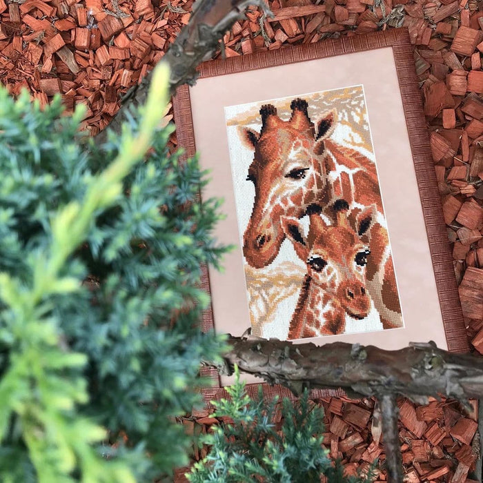 רקמה על בד גבינה - ג'ירפות