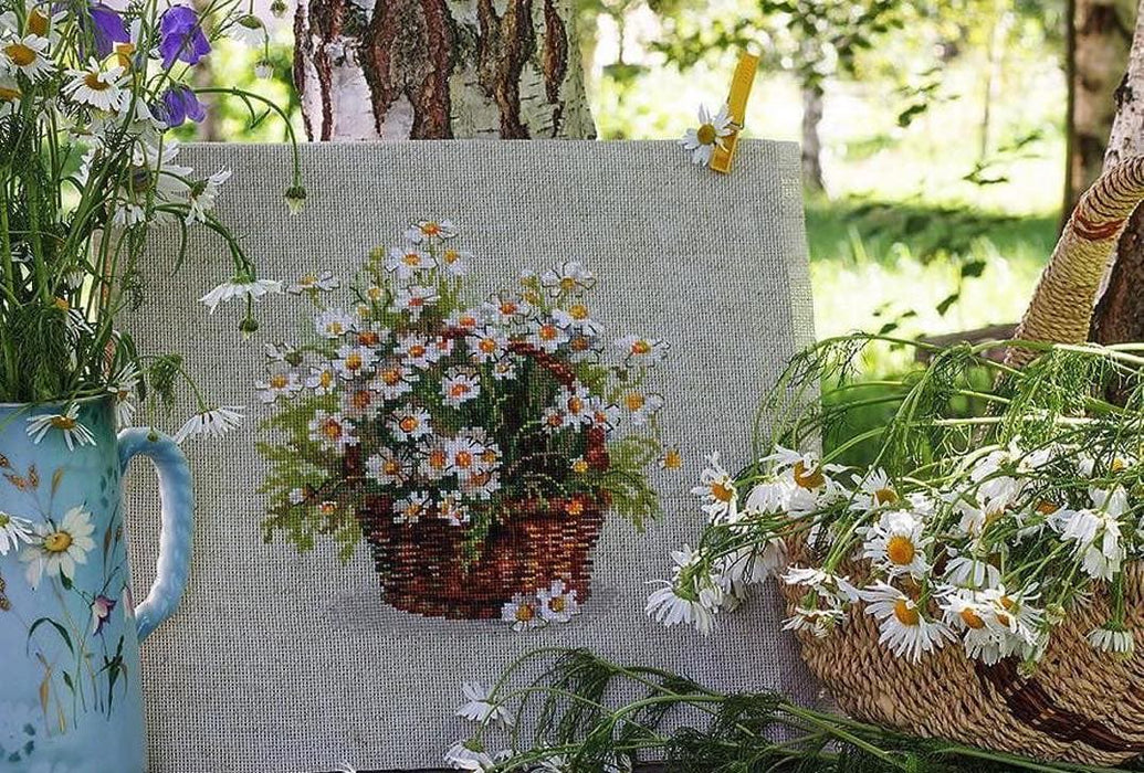 רקמה על בד גבינה - זר חרציות