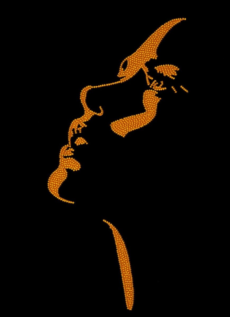 רקמת חרוזים - אישה באור