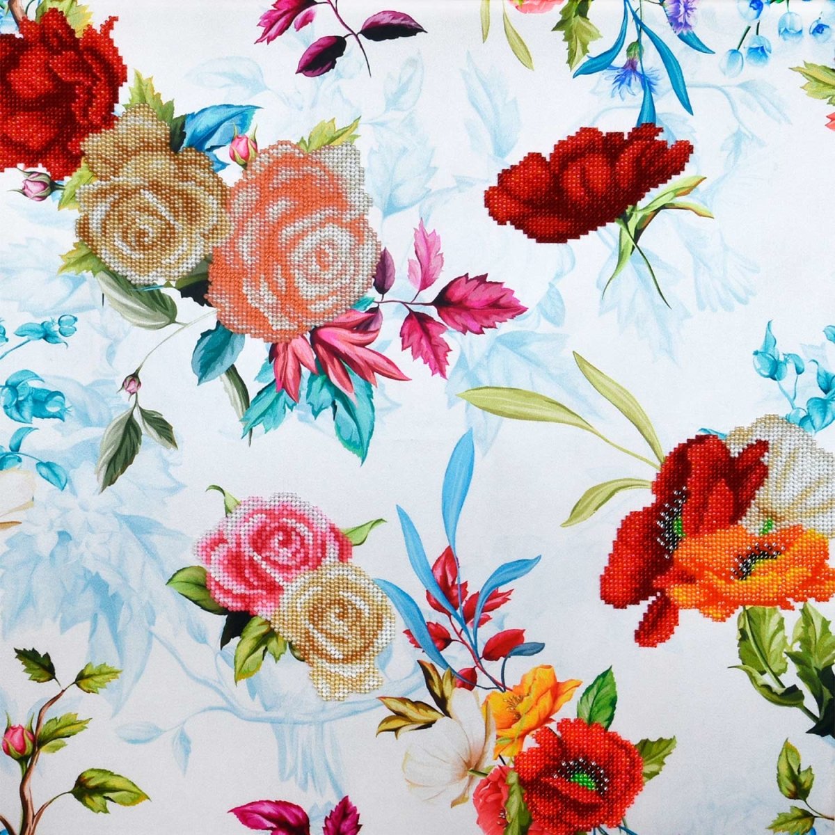 רקמת חרוזים - פרחים על רקע כחול פסטל