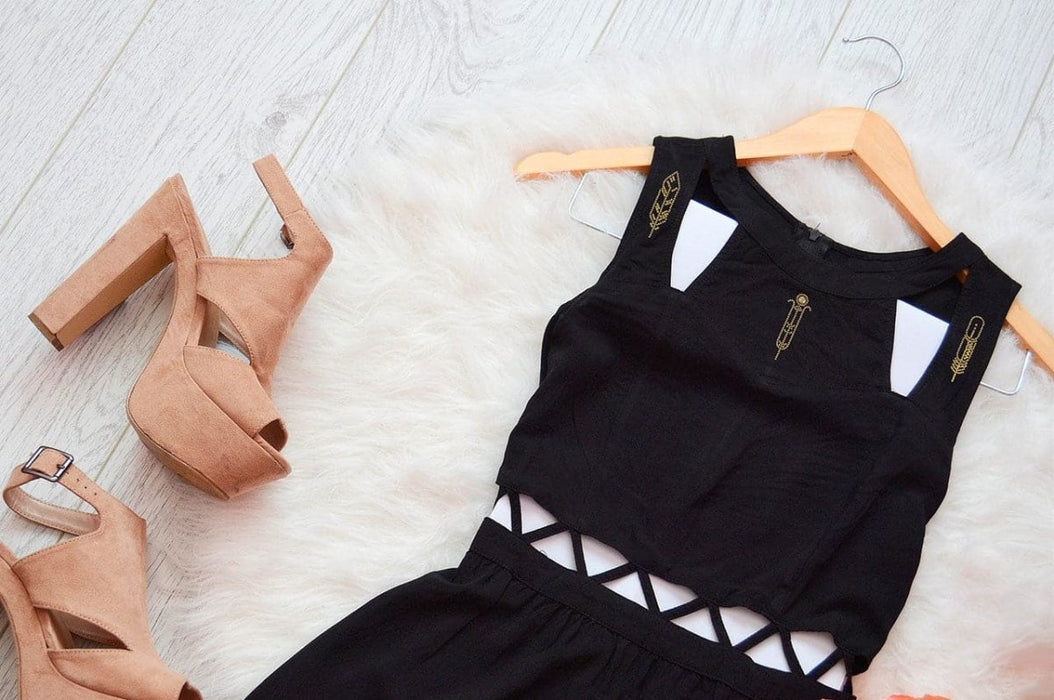 רקמת חרוזים על בגדים - נוצות זהב