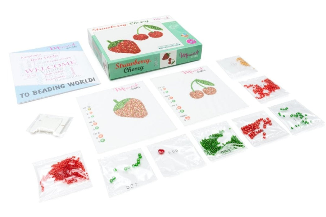 רקמת חרוזים על בגדים - תות ודובדבן