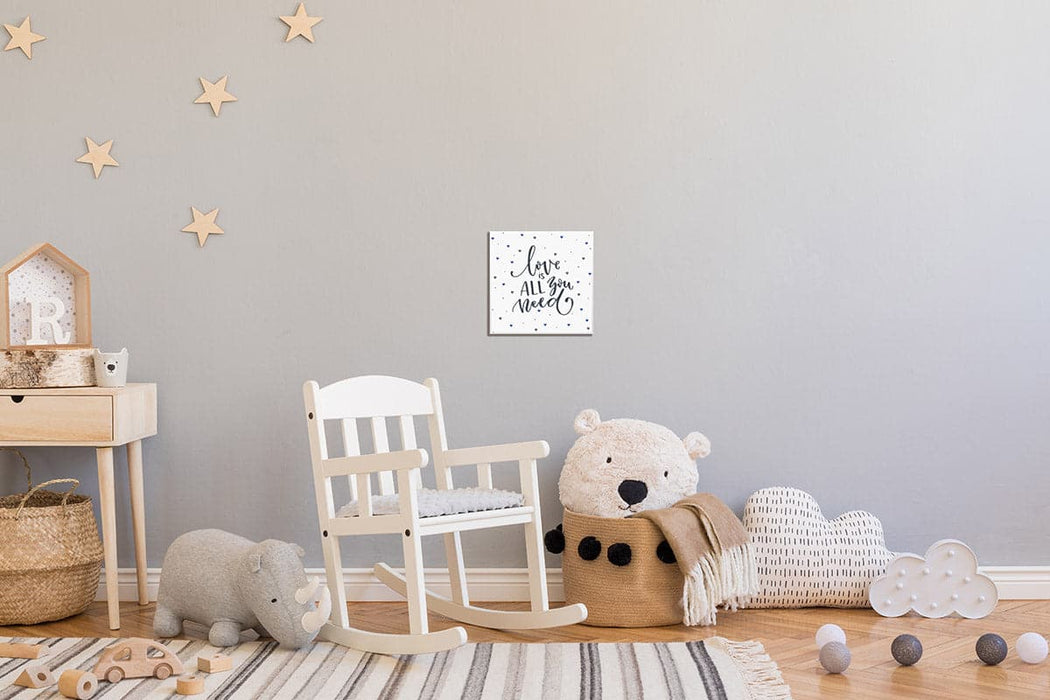 רקמת חרוזים - Love is all you need