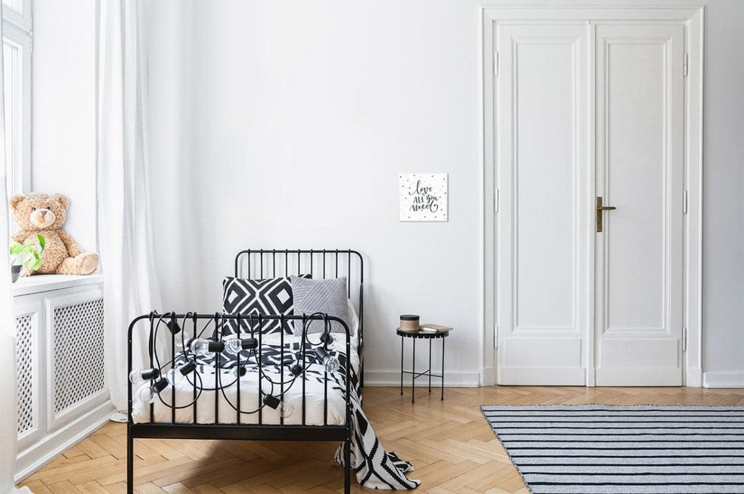 רקמת חרוזים - Love is all you need