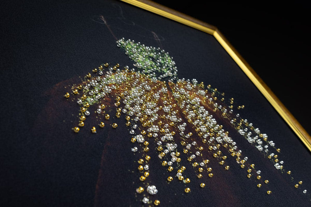 רקמת חרוזים - שמלת זהב