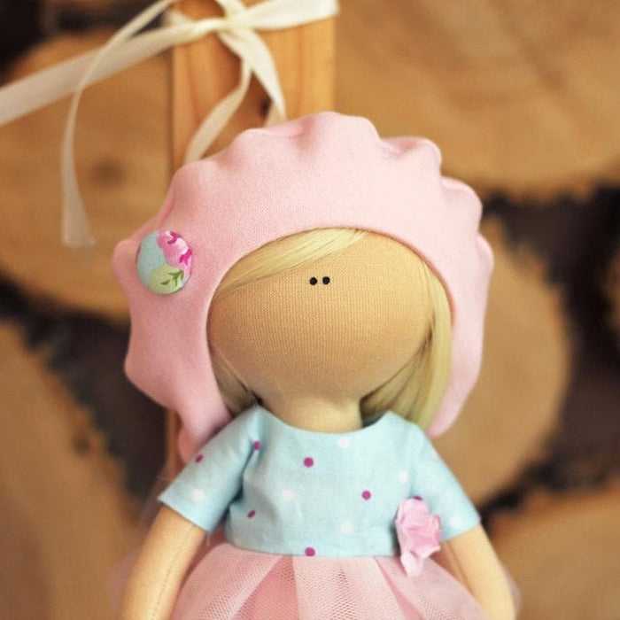 תפירת בובה - בובה בטי, 19 ס״מ