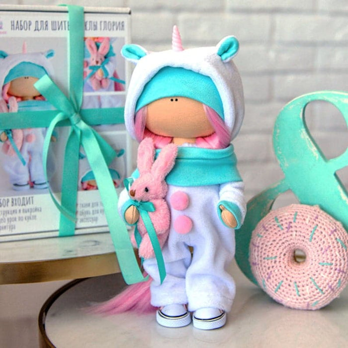 תפירת בובה - בובה גלוריה, 23 ס״מ