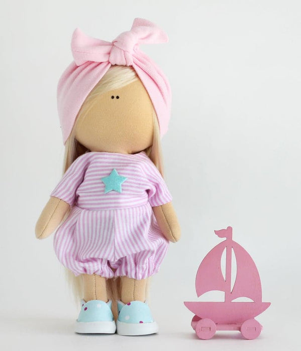 תפירת בובה - בובה לינדה, 19 ס״מ