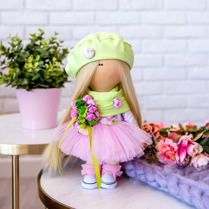 תפירת בובה - בובה מאיה, 28 ס״מ