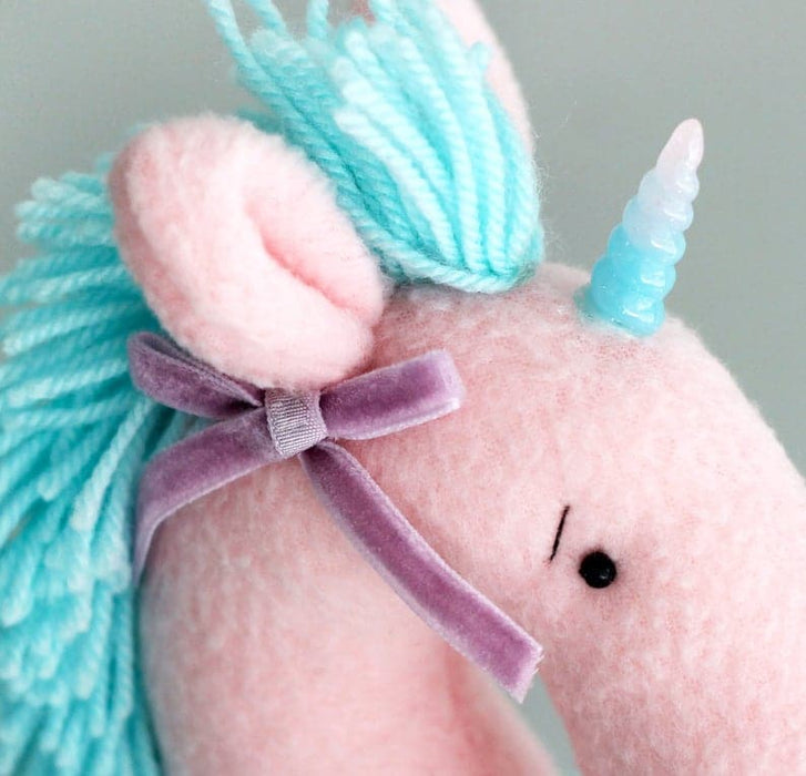 תפירת צעצוע - חד קרן מינטי, 30 ס״מ