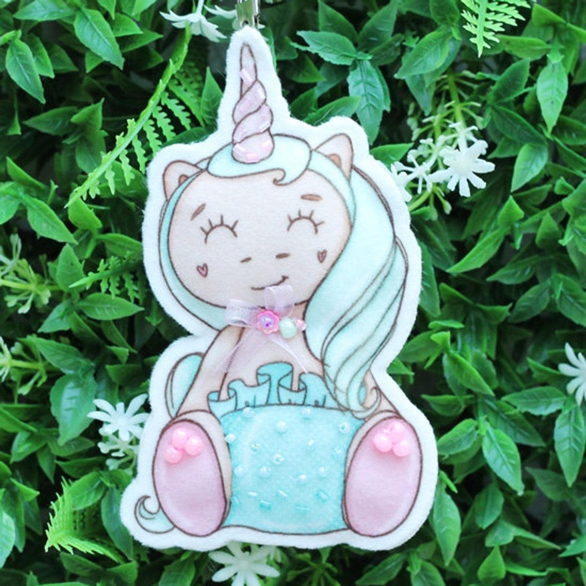 ערכת תפירה - חד קרן (סיכה או מחזיק מפתחות)