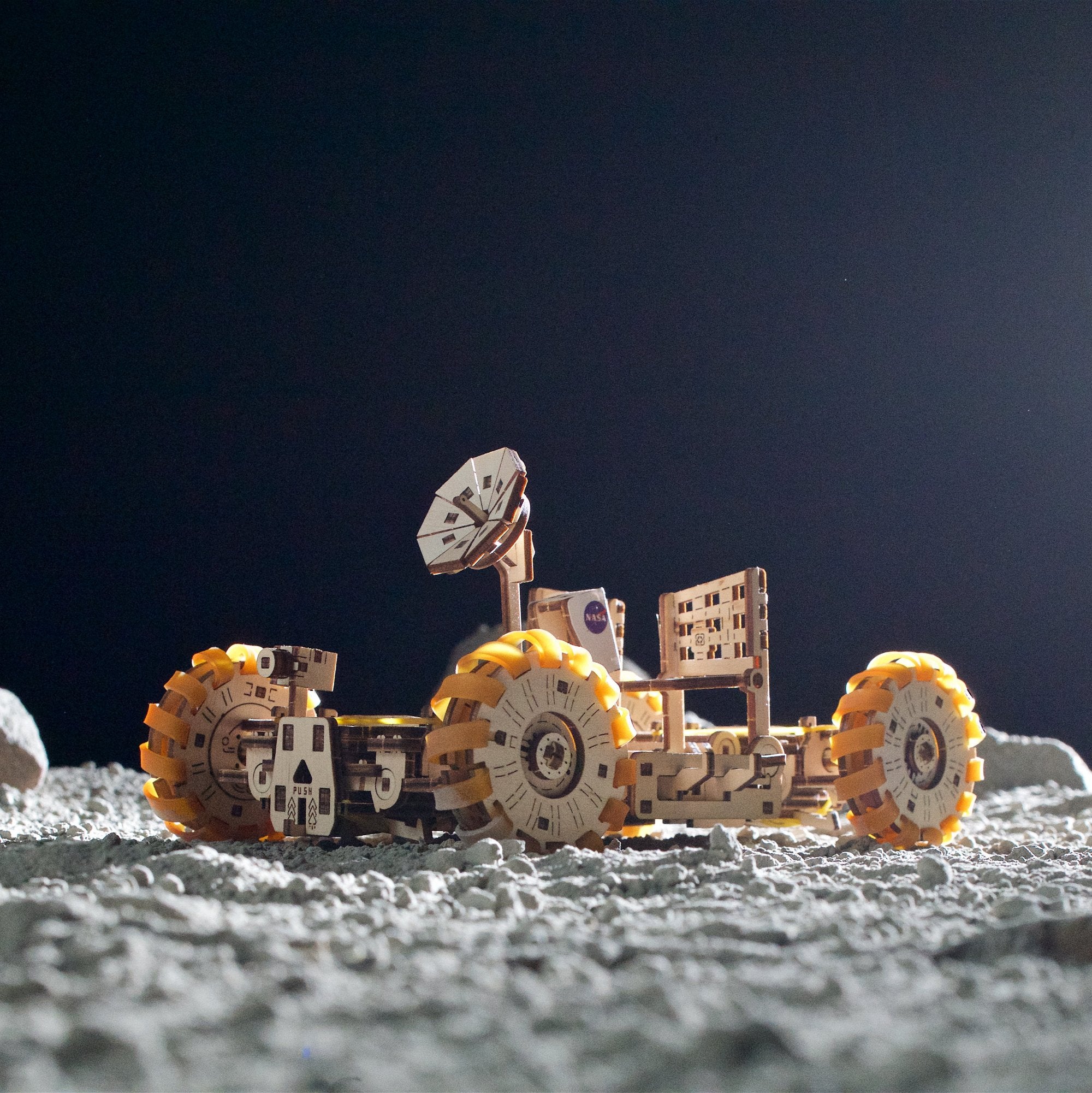 פאזל מכני - NASA Lunar Rover