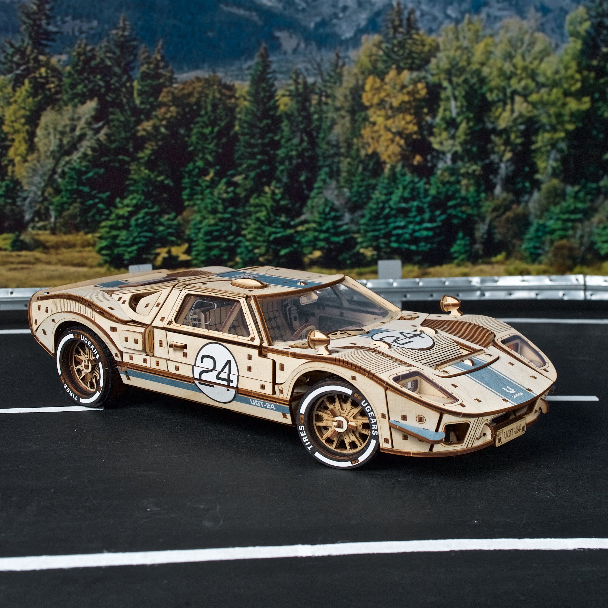 פאזל מכני -  UGT-24 מכונית ספורט