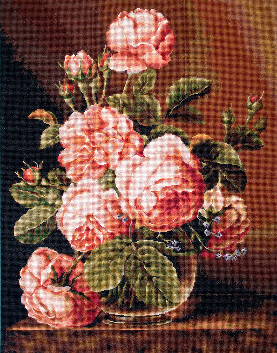 רקמה על בד גבינה - Vase of roses